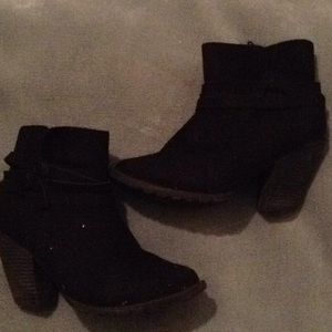 Wedge boots